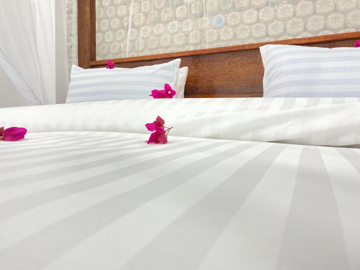 Habibis Bottle House Bed & Breakfast Nungwi Bagian luar foto