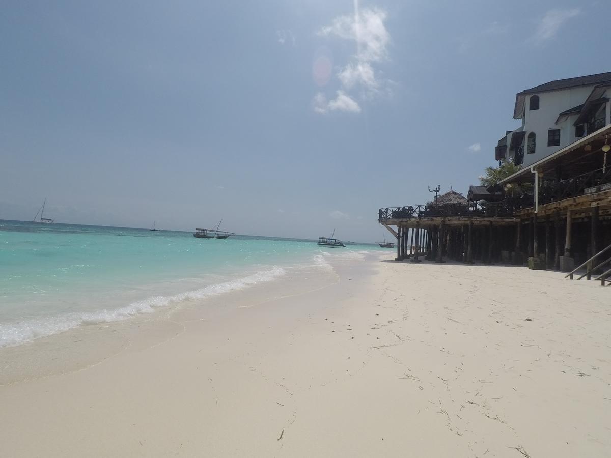 Habibis Bottle House Bed & Breakfast Nungwi Bagian luar foto